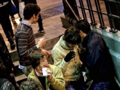 Ambiente en la boca del Metro de Tribunal (Madrid). 