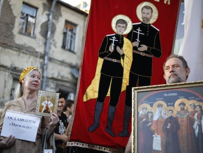 Cristianos ortodoxos en una protesta en Mosc&uacute; contra la pel&iacute;cula &#039;Matilda&#039; en agosto pasado.
