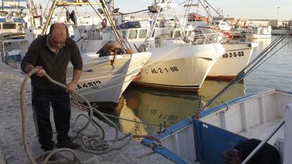 Barcos amarrados en Barbate tras la negativa a ratificar la pr&oacute;rroga.