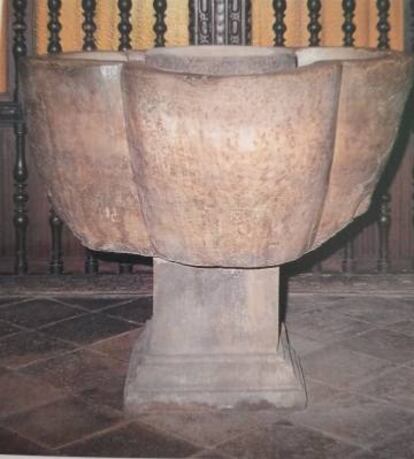 La pila bautismal románica de la catedral de Barcelona.