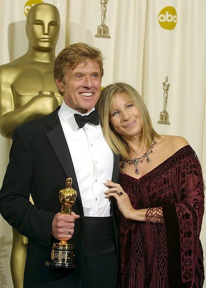 En 1973, compartía protagonismo con Robert Redford en la película 'Tal como éramos', que le proporcionó un gran éxito de crítica y por la que fue nominada por segunda vez a un Oscar. Años después, en 2002, ella fue la encargada de entregarle el Oscar Honorífico al intérprete.