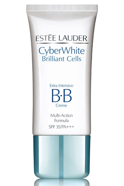 La casa Estée Lauder aún no la distribuye en España, pero su primera BB Cream, Cyber White, se puede adquirir online. Desde poco más de 50 dólares la podemos recibir en casa en una semana. Eso sí, hay que vigilar los gastos de envío.