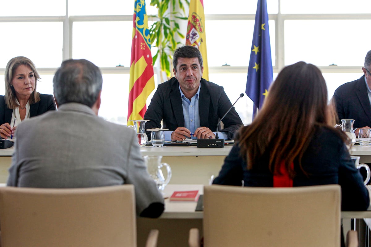 La exconsejera de Emergencias registró 105 llamadas hasta la llegada del líder valenciano al Cecopi y solo habló con 11 minutos con él antes del envío de la alerta  