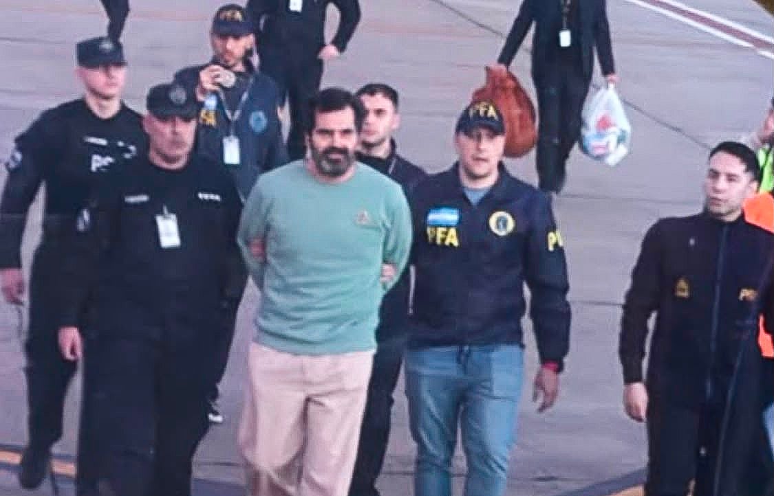Fernando Farías Laguna llega a México y es trasladado al penal del Altiplano