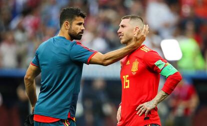 Costa y Ramos, tras la eliminación de España.