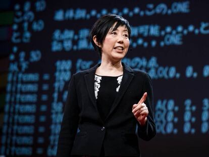 Noriko Arai durante su charla TED en Vancouver. 