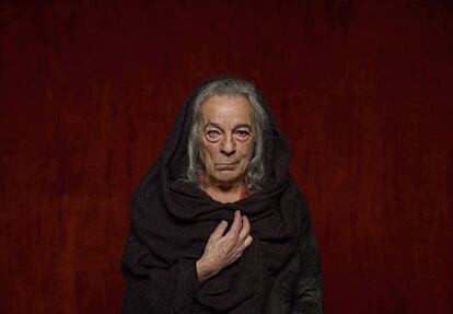 El actor José Luis Gómez, caracterizado como la Celestina.