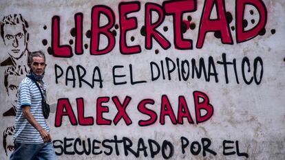 Una pintada en Caracas pide la libertad de Alex Saab, detenido en Cabo Verde.