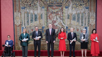 MADRID, SPAIN - MARCH 15: Queen Letizia of Spain and King Felipe VI of Spain deliver accreditations on the 10th Promotion of Honorary Ambassadors for the "Spain" Brand at Palacio Real de El Pardo. Madrid on March 15, 2023 in Madrid, Spain. (Photo by Pablo Cuadra/Getty Images)