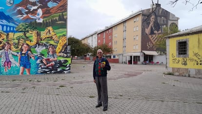 El padre José Tavares Matías, en el barrio de Zambujal, en Amadora (Portugal), donde gestiona un centro social y religioso.