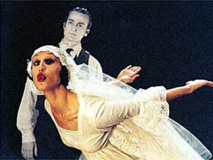Los bailarines de Gelabert-Azzopardi, en <i>Useless (information meets boy)</i>.