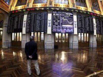 Vista del interior de la bolsa española, en la sesión de ayer.