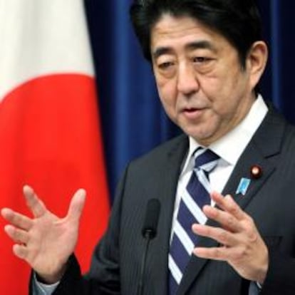 El primer ministro de Japón, Shinzo Abe, el 11 de enero presentando un plan extraordinario para reactivar la econonomía.