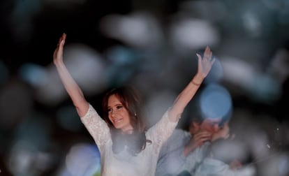 Cristina Fernández en la Plaza de Mayo en diciembre.