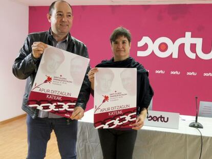 Pernando Barrena, a la izquierda junto a Maribi Ugarteburu, uno de los juzgados en la Audiencia Nacional.