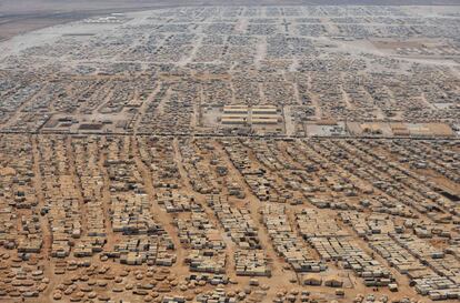 Vista aérea del campo de refugiados de Zaatari, cerca de la ciudad de Mafraq, en el norte de Jordania, en julio de 2012.