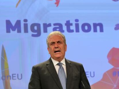 El comisario de Inmigraci&oacute;n, Dimitris Avramopoulo, en Bruselas.