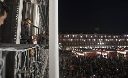 Concierto del grupo Yerba-Buena en la Plaza Mayor desde la Casa de la panader&iacute;a.