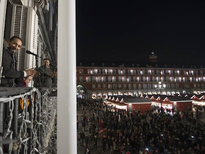 Concierto del grupo Yerba-Buena en la Plaza Mayor desde la Casa de la panader&iacute;a.