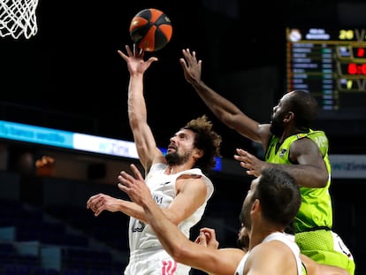 Llull lanza ante Eyenga. acbphoto