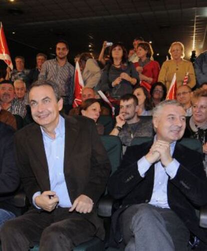 Zapatero y Blanco ayer en un mitin en Lugo. 