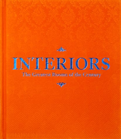 F Forma parte del proyecto editorial Interiors, de Phaidon: 'The Greatest Rooms of the Century'. Tras el éxito de las anteriores cuatro portadas, todas con un color diferente, llega la aterciopelada naranja, en cuyo interior se alojan 400 de las mejores habitaciones del mundo, creadas por más de 300 reconocidos interioristas: Elsie de Wolfe, Billy Baldwin y Nancy Lancaster, Anouska Hempel, Kelly Hoppen y Karim Rashid... Los proyectos recorren 25 países: desde castillos a casas de campo, áticos de lujo, ranchos en el desierto, casas de playa o apartamentos. Precio: 69,95 euros.