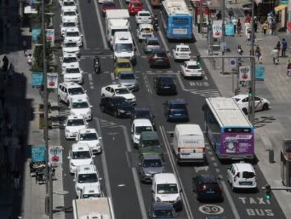 El PP plantea modificar las restricciones de tráfico en el centro, pero cualquier cambio requerirá un difícil acuerdo en el pleno y se mirará con lupa desde la Comisión Europea