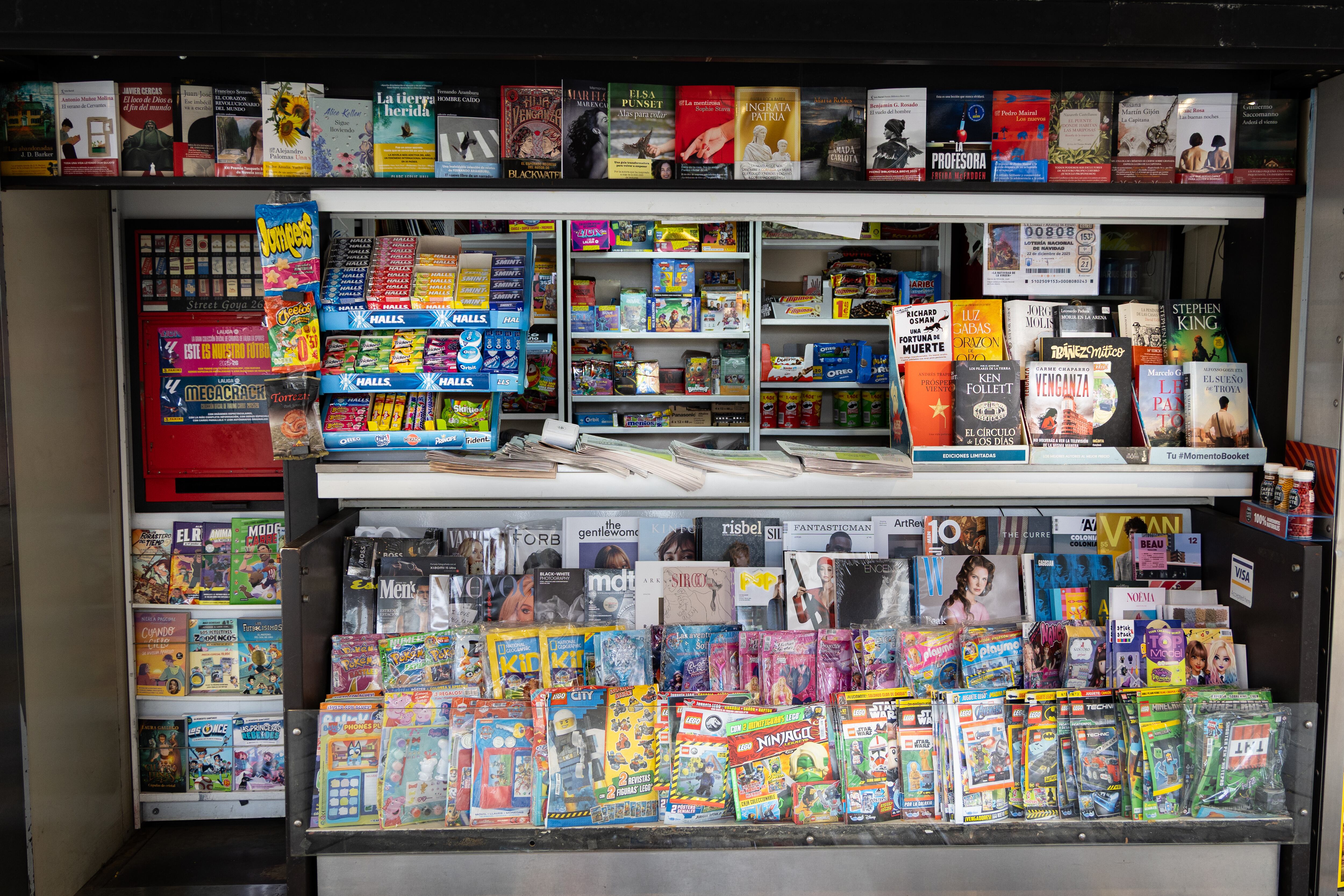 Quiosco situado en la calle Rodríguez de Marín de Madrid.