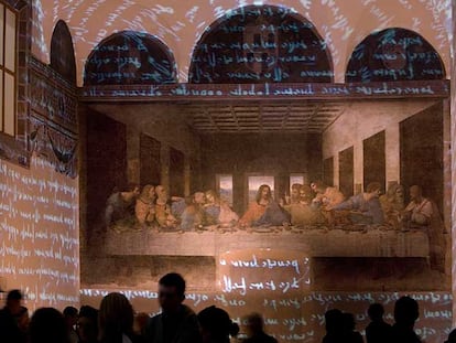 Un  momento de la <i>performance </i>de Peter Greenaway con <i>La última cena</i>  de Leonardo da Vinci.