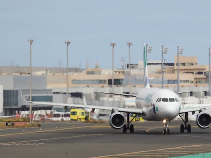 Avión en el que han viajado este martes 22 inmigrantes expulsados a Mauritania desde Gran Canaria.
