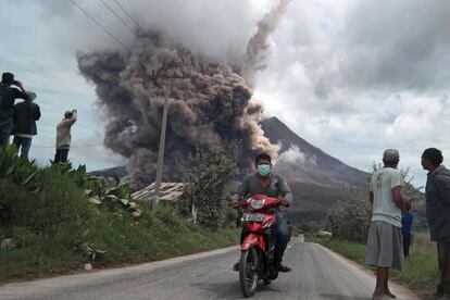 Los habitantes de Namateran se han visto afectados por la actividad volcánica en el Monte Sinabung al norte de Sumatra, Indonesia.