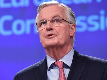 Michel Barnier se dirige a la prensa este viernes en Bruselas.