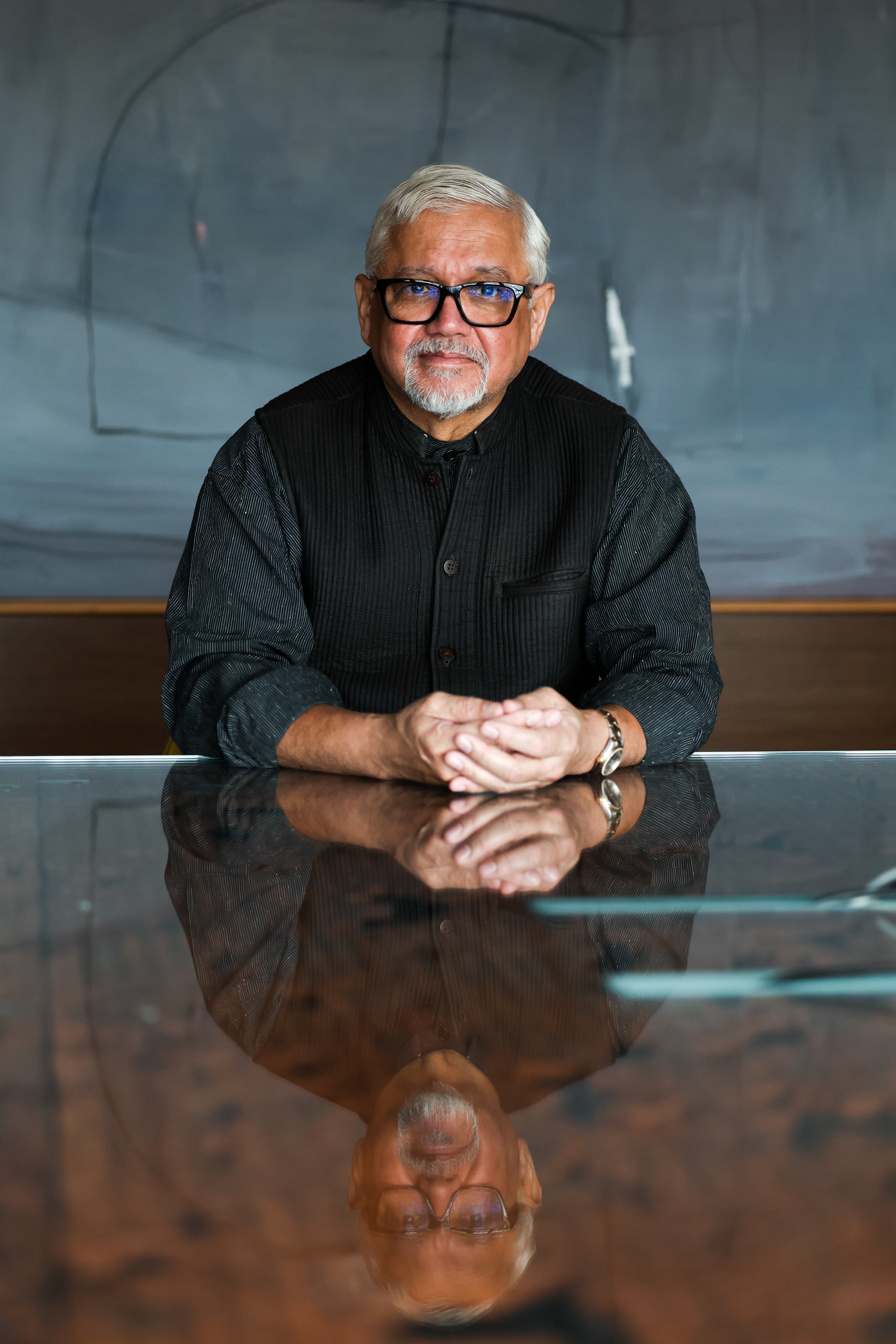 El escritor bengalí, en un momento de la entrevista en Madrid.