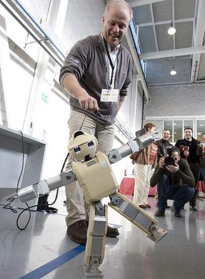 Uno de los robots presentados en el centro guipuzcoano Fatronik-Tecnalia.