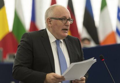 El vicepresidente primero de la Comisión Europea, Frans Timmermans, este miércoles en el Parlamento Europeo en Estrasburgo. EFE/Patrick Seeger