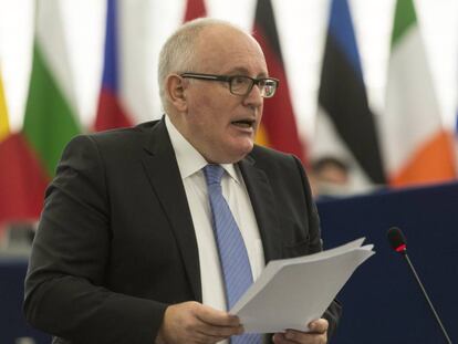 El vicepresidente primero de la Comisión Europea, Frans Timmermans, este miércoles en el Parlamento Europeo en Estrasburgo. EFE/Patrick Seeger