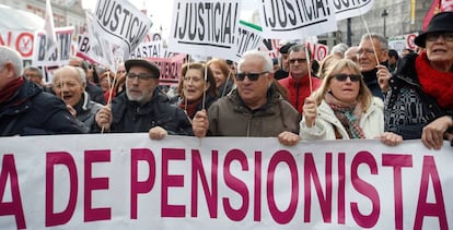 Cabecera de la manifestaci&oacute;n por la defensa de las pensiones del pasado 29 de abril.