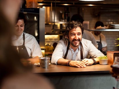 El chef Diego Guerrero en su restaurante DSTAgE en Madrid.