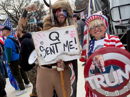 Dos seguidores de Donald Trump, durante una protesta en diciembre de 2020.