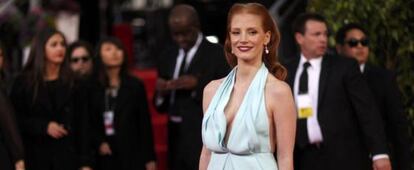 La actriz Jessica Chastain en la alfombra roja de los Globos de Oro.