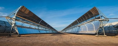 Planta termosolar de Abengoa en el desierto de Mojave (EE UU)