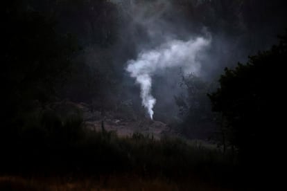 Columna de humo en las inmediaciones de Verín.
