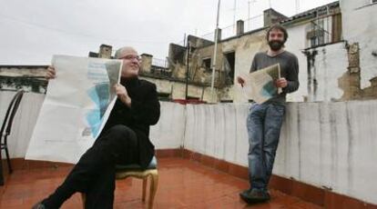Juan Bolaños y Fabricio Galadí, impulsores de la revista, en una azotea de Córdoba.