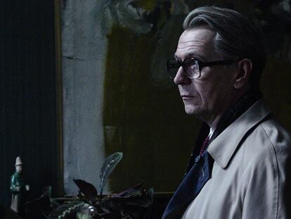 Gary Oldman, en un fotograma de <i>El topo.</i>
