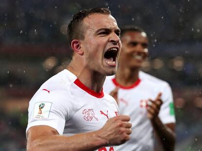 Shaqiri celebra su gol ante Serbia.