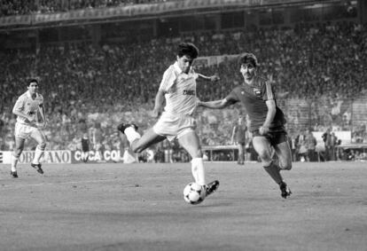 Michel, contra el Videoton en la final de la Copa de la Uefa de 1985.