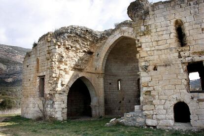 Ruinas del monasterio de Vallverd donde se oficiará una misa para recordar la desaparición del pueblo en 1962.