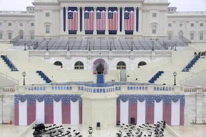 La investidura se celebrará en la Rotonda, la amplia sala redonda bajo la gran cúpula del Capitolio, tras el cambio de planes de última hora debido a la ola de frío polar que azotará Washington este lunes.