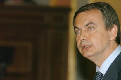 El presidente del Gobierno, José Luis Rodríguez Zapatero, durante el debate de hoy en el Congreso.