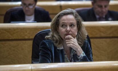 La vicepresidenta tercera del Gobierno y ministra de Economía, Nadia Calviño, en el Senado el martes.